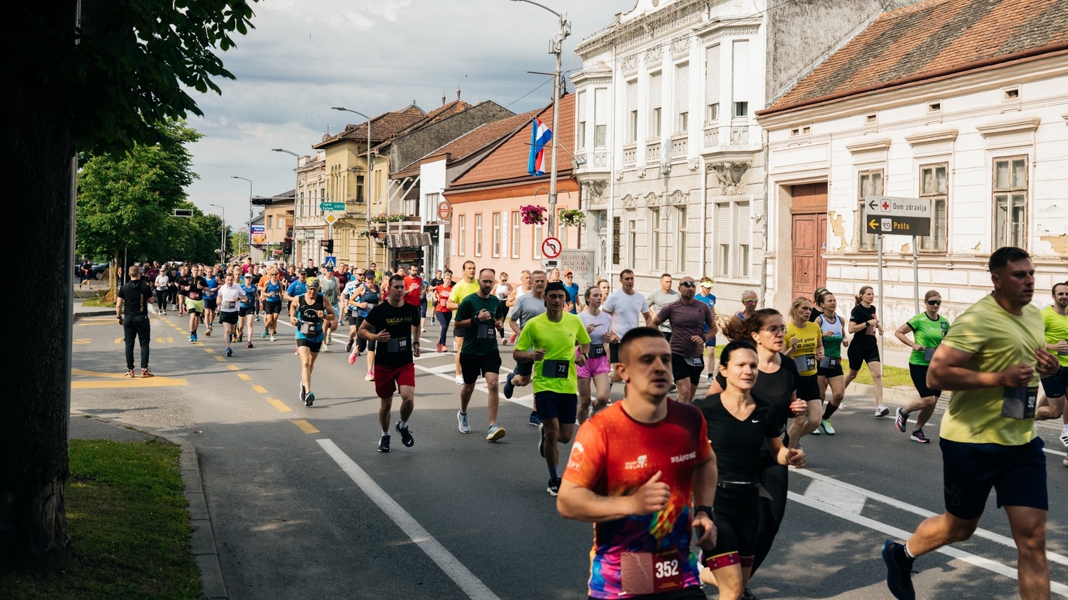 Gotovo 500 trkača na jaskanskom polumaratonu 