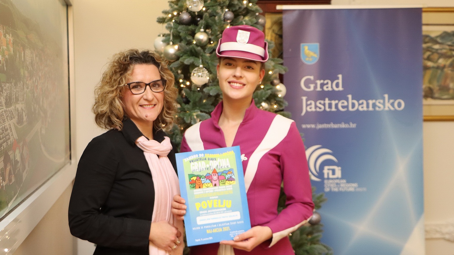 Gradu i Svetojanskim mažoretkinjama Povelja za Naj-akciju 