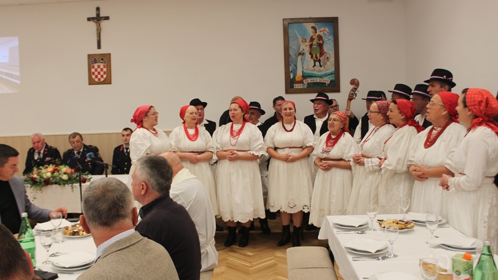 U Donjem Desincu otvoren obnovljeni vatrogasni dom