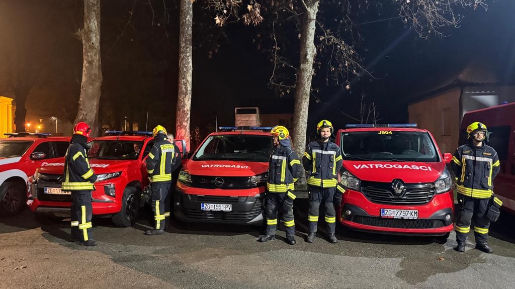 Vatrogascima uručeni ključevi četiri vozila i vrijedna oprema 